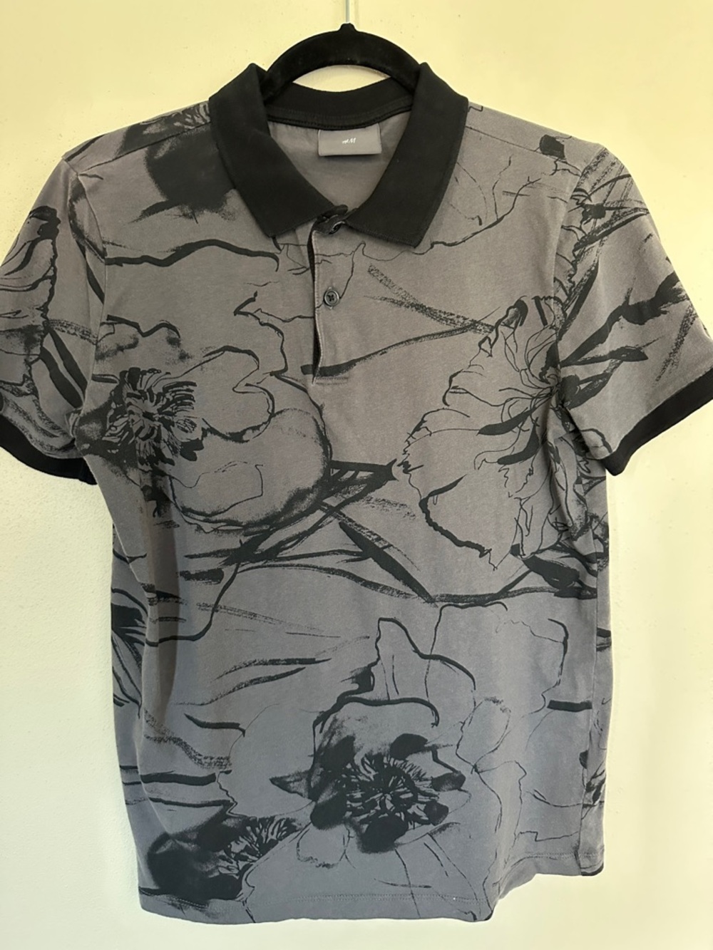 H&M Gray Polo with Black Floral Print